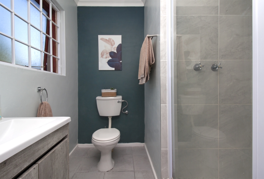 3 Bedroom Property for Sale in Milkwood Park Western Cape